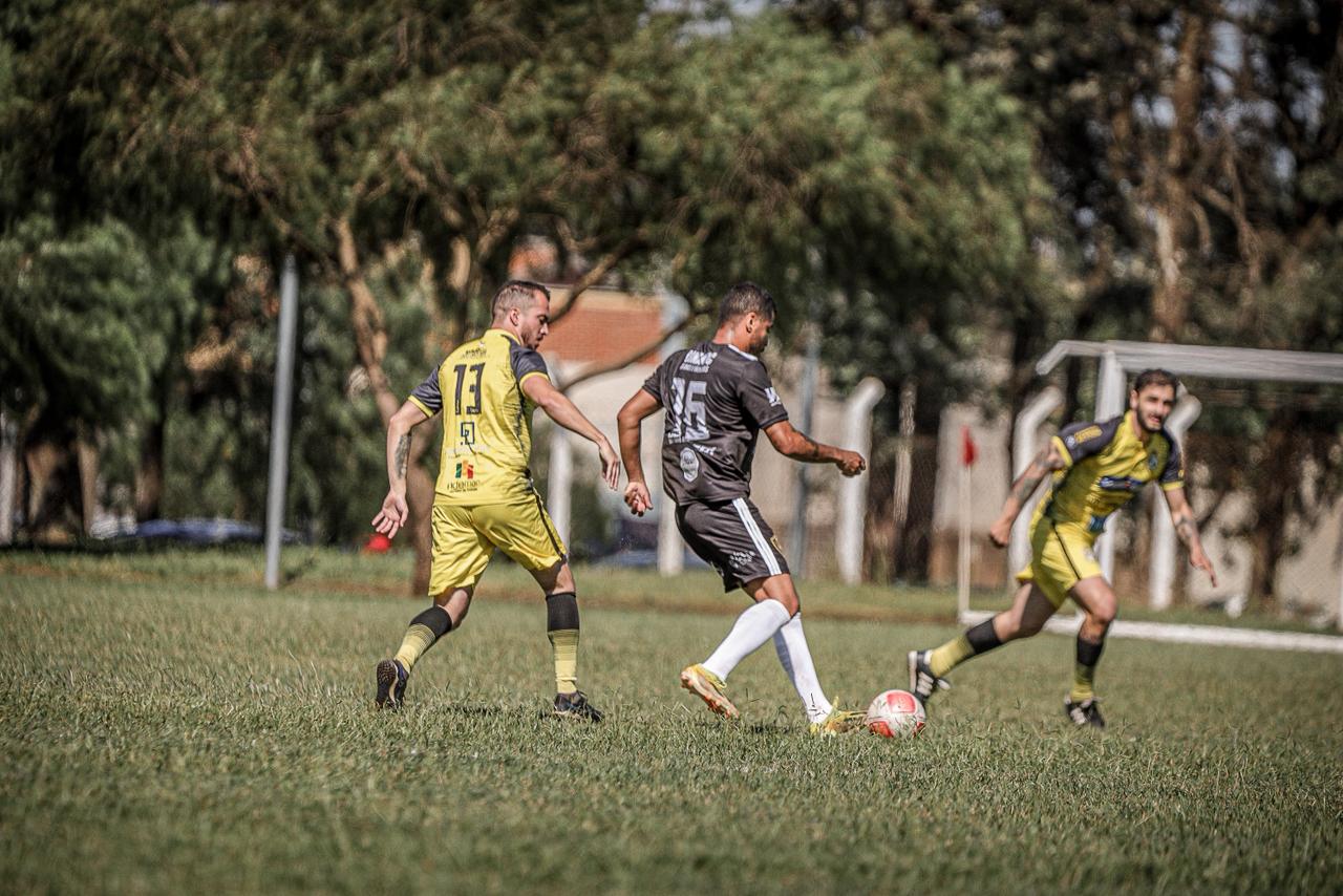 Campeonato Amador de Arapongas tem jogos decisivos nas quartas de final