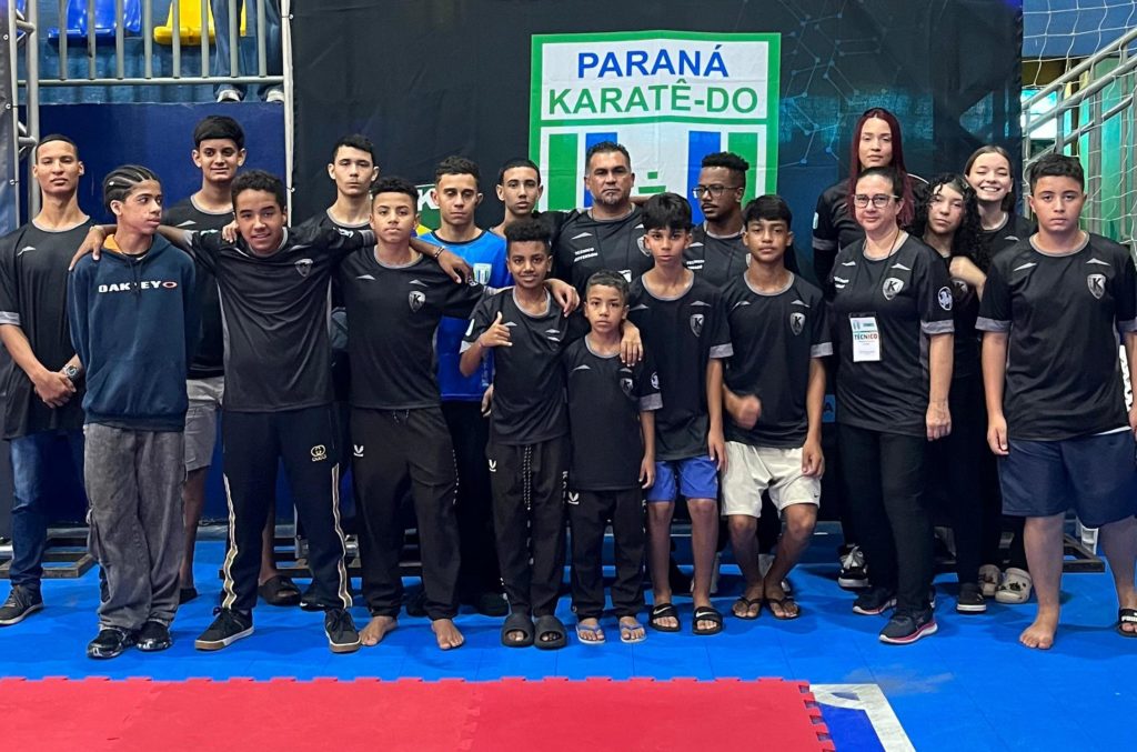 Karatecas de Apucarana brilham em competição estadual com apoio do Bolsa Atleta