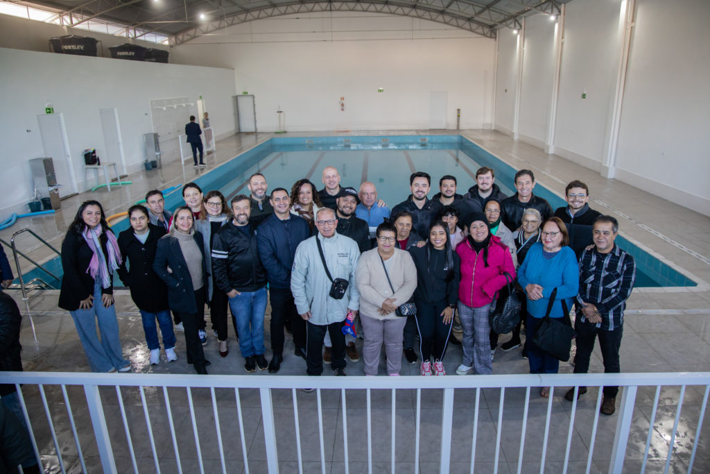 Nova piscina aquecida garante atendimento gratuito de hidroginástica e natação em Apucarana