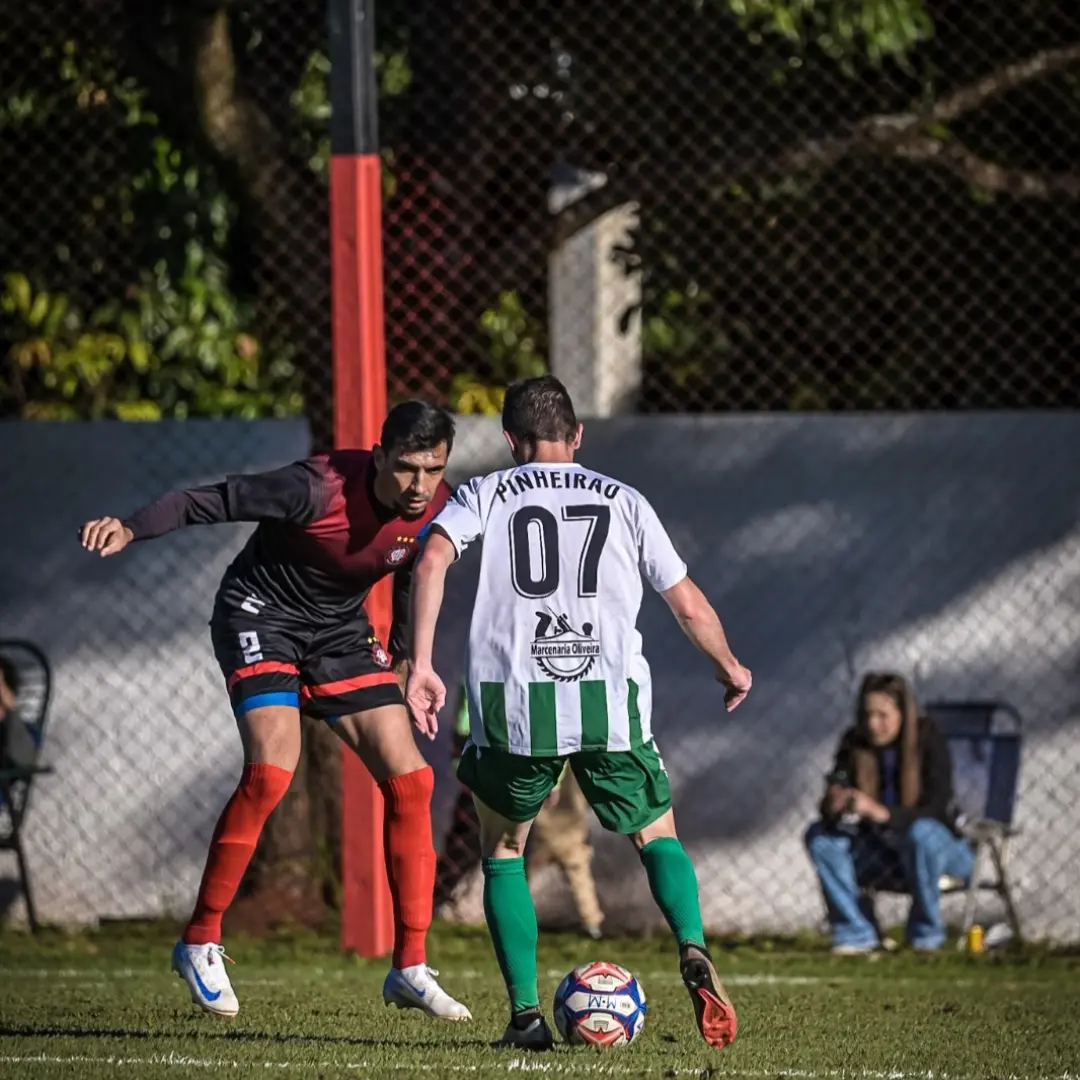 Pinheirão/Multividros encerra em primeiro a primeira fase do Regional da Liga de Maringá