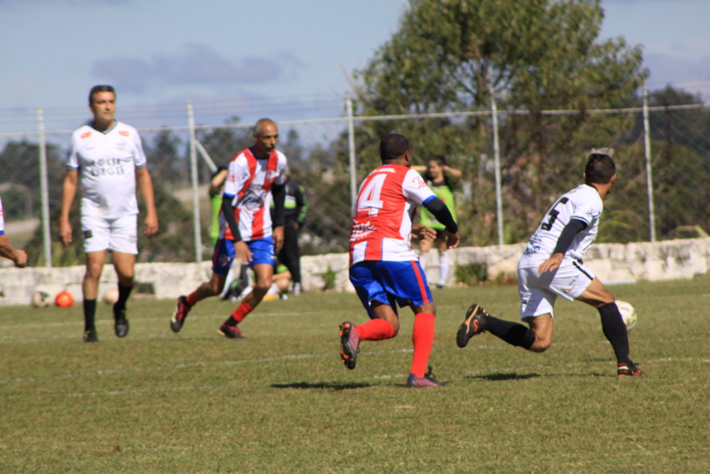Futebol Solidário arrecada mais de 50 cestas básicas