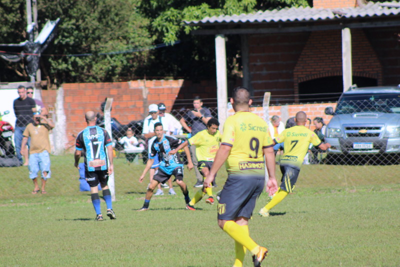 Copa Avelino Fenato de Veteranos tem rodada movimentada com 11 gols no Distrito do Pirapó