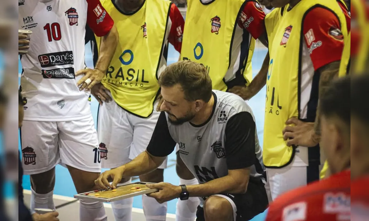 Apucarana Futsal sofre derrota fora de casa para o líder da Série Prata