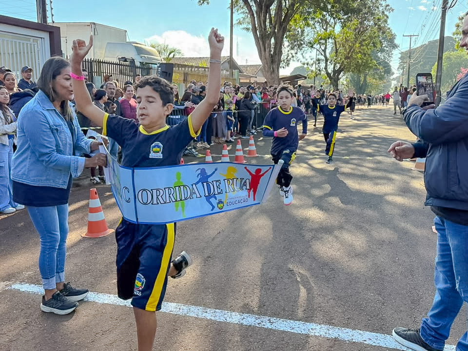 Distrito de Pirapó reúne cerca de 500 estudantes na 2ª etapa do Circuito de Corridas de Rua das Escolas Municipais