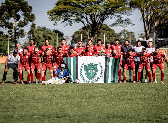 Pinheirão/Multividros está na final do Campeonato Regional da Liga de Maringá